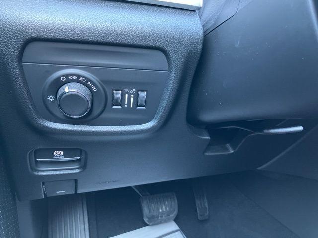2026 Jeep Grand Cherokee L Altitude 4x2