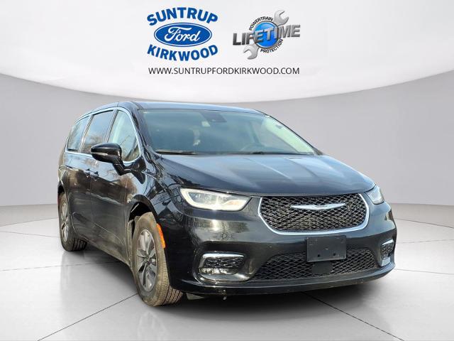 2024 Chrysler Pacifica Hybrid Select