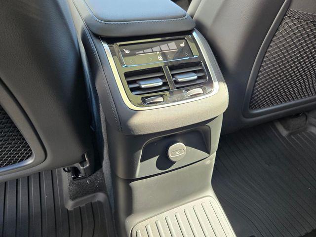 2026 Volvo XC90 Plug-In Hybrid Ultra, T8 AWD, Electric/Gasoline, Bright, 7 Seats