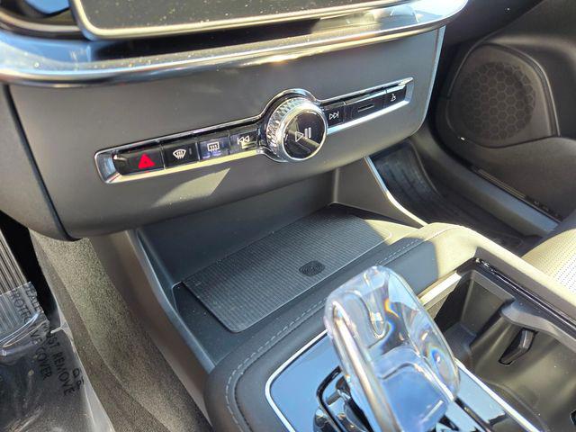 2026 Volvo XC90 Plug-In Hybrid Ultra, T8 AWD, Electric/Gasoline, Bright, 7 Seats
