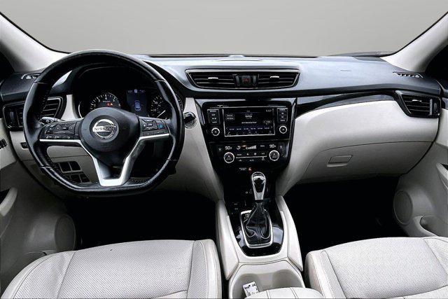 2022 Nissan Rogue Sport SL FWD Xtronic CVT