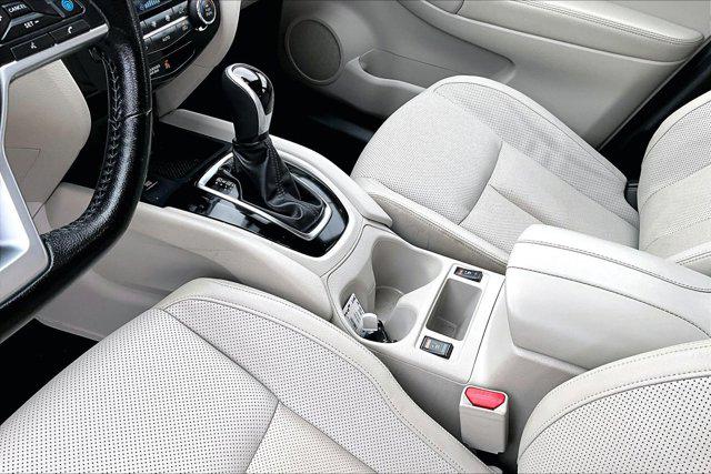 2022 Nissan Rogue Sport SL FWD Xtronic CVT
