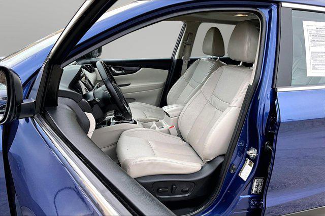 2022 Nissan Rogue Sport SL FWD Xtronic CVT