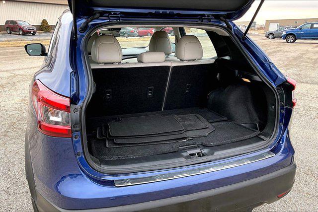 2022 Nissan Rogue Sport SL FWD Xtronic CVT