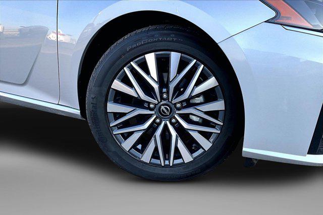 2023 Nissan Altima SV FWD