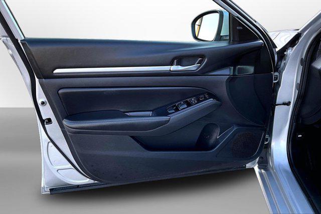 2023 Nissan Altima SV FWD