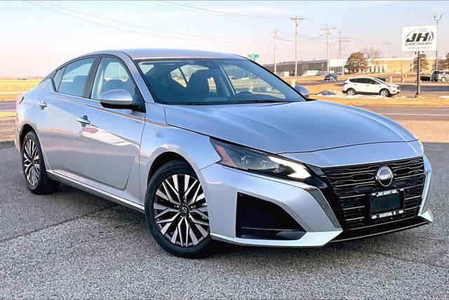 2023 Nissan Altima SV FWD