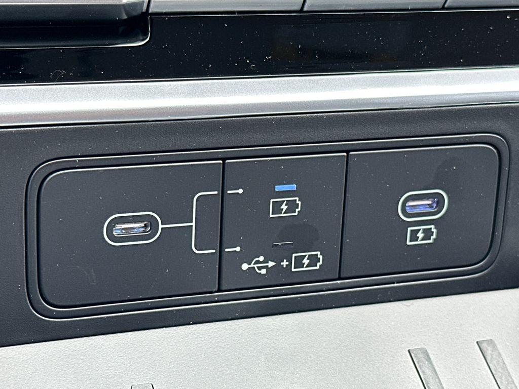 New 2026 Gray HYUNDAI XRT AWD image 32