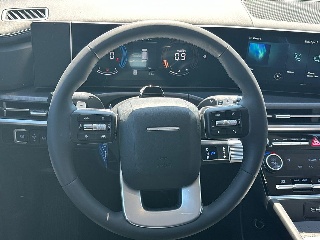 New 2026 White HYUNDAI SEL FWD image 24