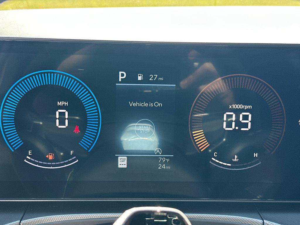 New 2026 White HYUNDAI SEL FWD image 27