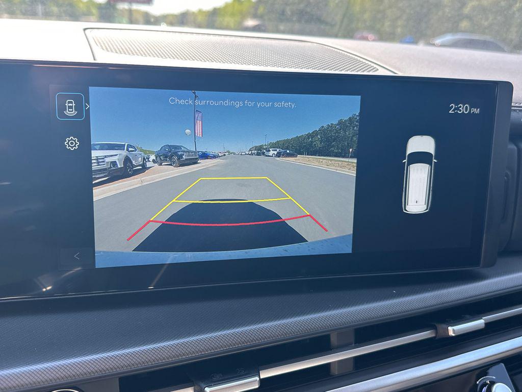 New 2026 White HYUNDAI SEL FWD image 29