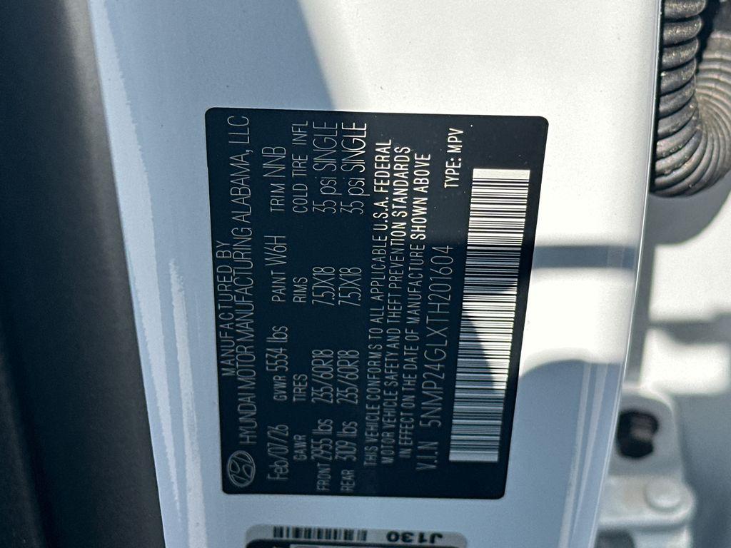 New 2026 White HYUNDAI SEL FWD image 35