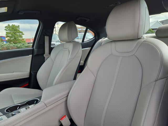 2025 Genesis G70 2.5T RWD