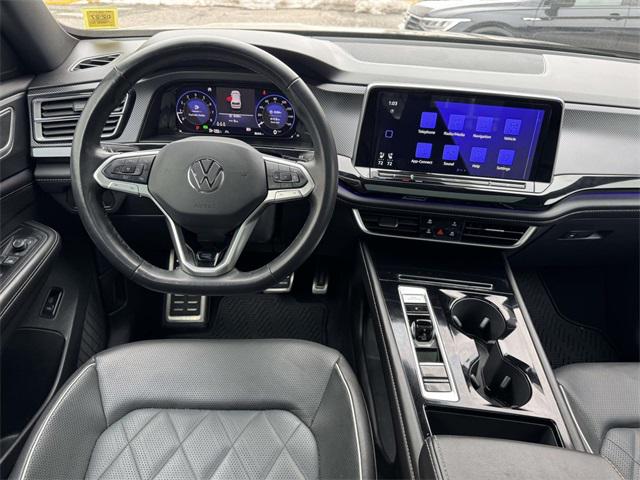 2025 Volkswagen Atlas Cross Sport 2.0T SEL Premium R-Line