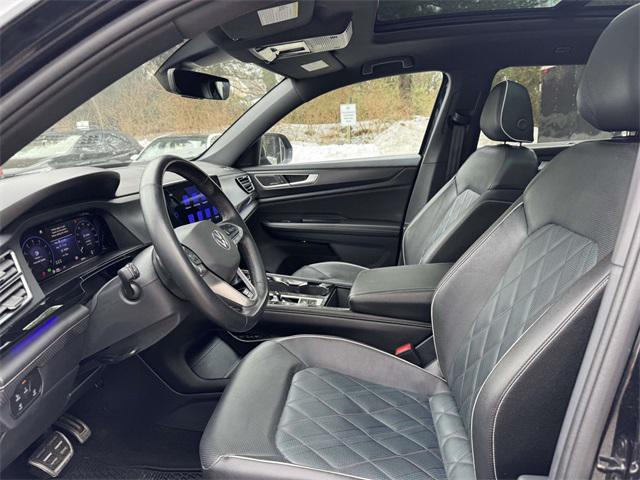 2025 Volkswagen Atlas Cross Sport 2.0T SEL Premium R-Line