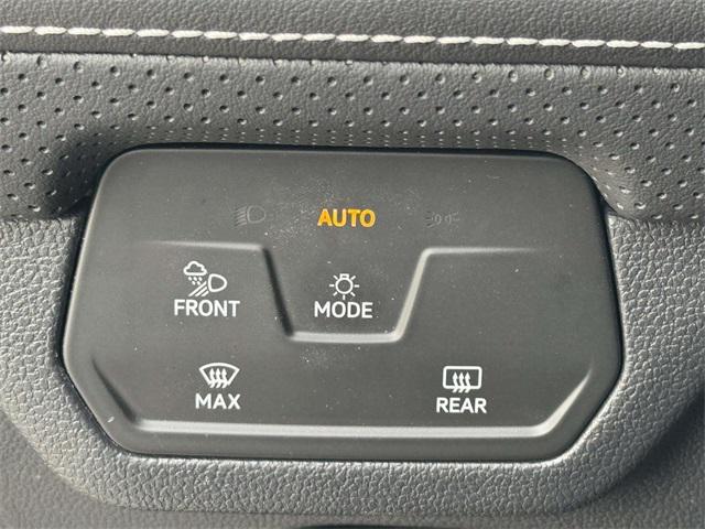 2025 Volkswagen Atlas Cross Sport 2.0T SEL Premium R-Line