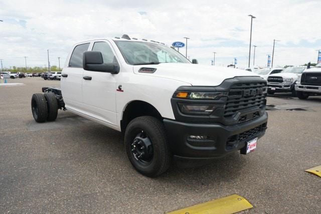 2026 RAM Ram 3500 Chassis Cab RAM 3500 TRADESMAN CREW CAB CHASSIS 4X4 60 CA