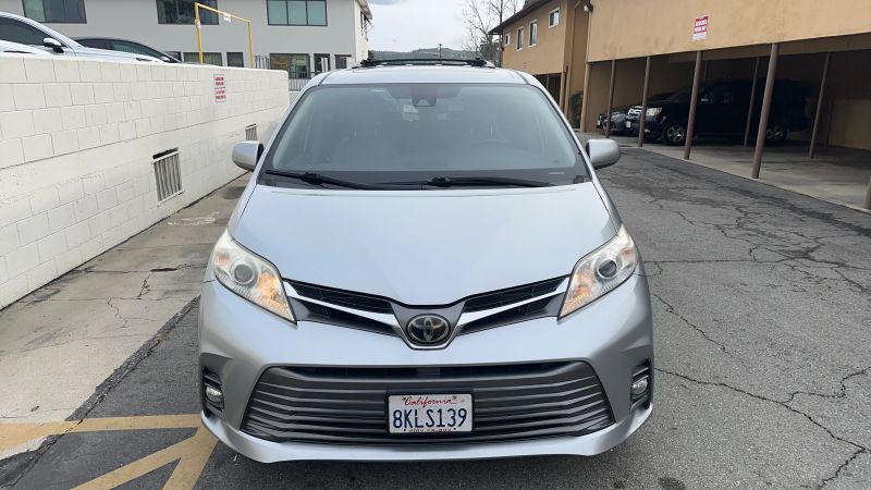 2019 Toyota Sienna XLE 8 Passenger for sale in Covina, CA