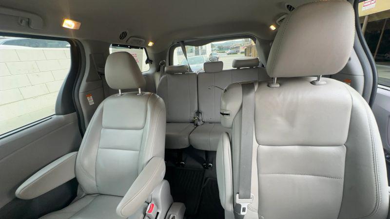 2019 Toyota Sienna XLE 8 Passenger