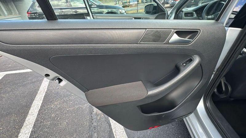 2012 Volkswagen Jetta 2.0L S