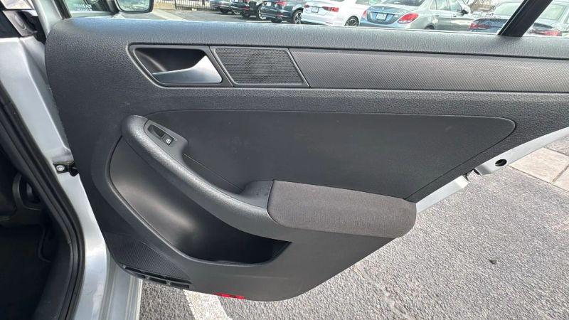 2012 Volkswagen Jetta 2.0L S