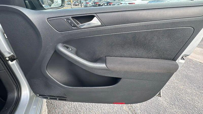 2012 Volkswagen Jetta 2.0L S