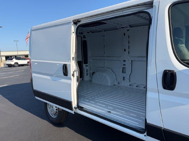 2026 Ram ProMaster Cargo Van Tradesman Low Roof 136 WB w/Pass Seat