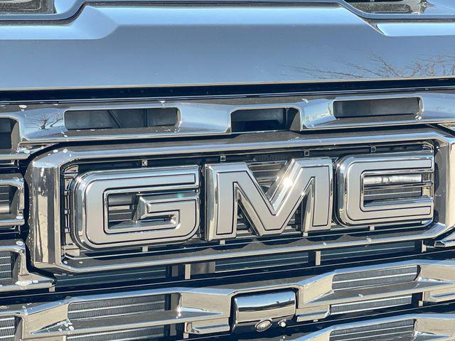 2026 GMC Sierra 3500HD Crew Cab, Long Bed, Denali Dual Rear Wheel, 4WD