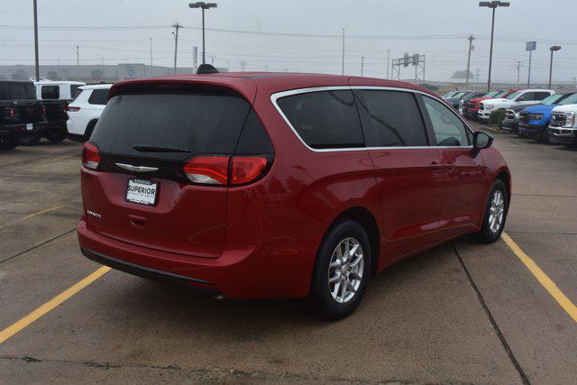 2026 Chrysler Voyager LX
