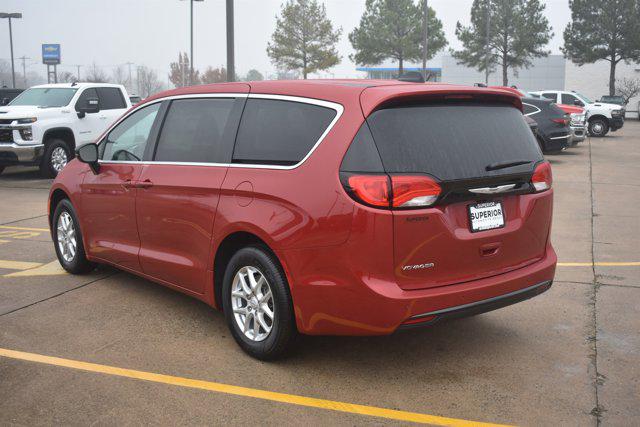 2026 Chrysler Voyager LX