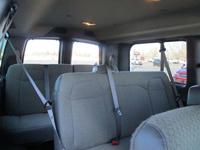 2021 Chevrolet Express Passenger RWD 2500 Regular Wheelbase LT