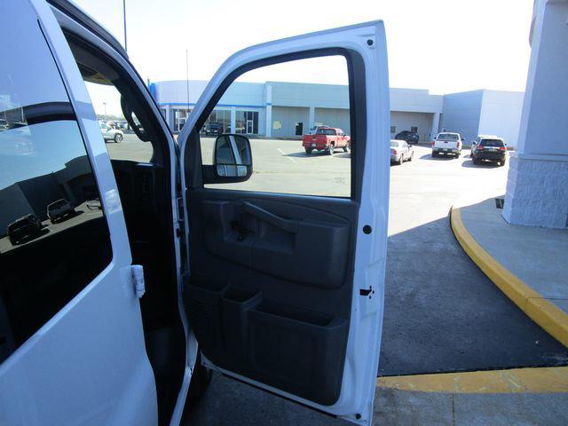 2021 Chevrolet Express Passenger RWD 2500 Regular Wheelbase LT