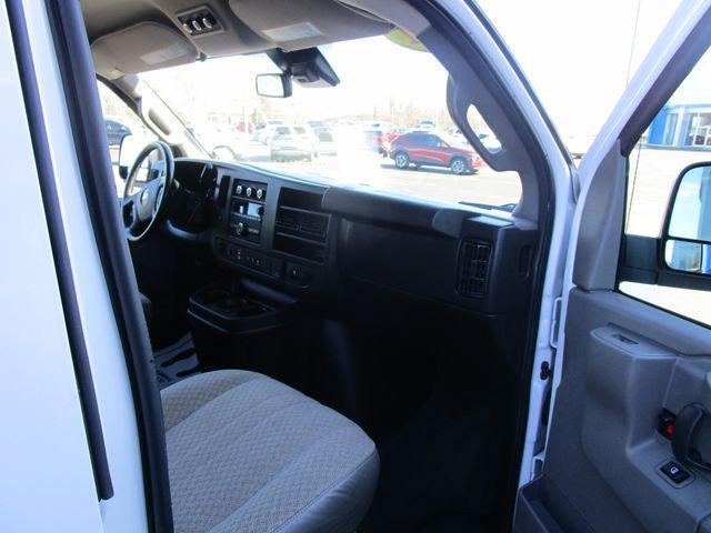 2021 Chevrolet Express Passenger RWD 2500 Regular Wheelbase LT
