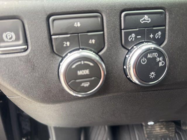 2026 GMC Sierra 2500HD Regular Cab, Long Bed, SLE, 4WD