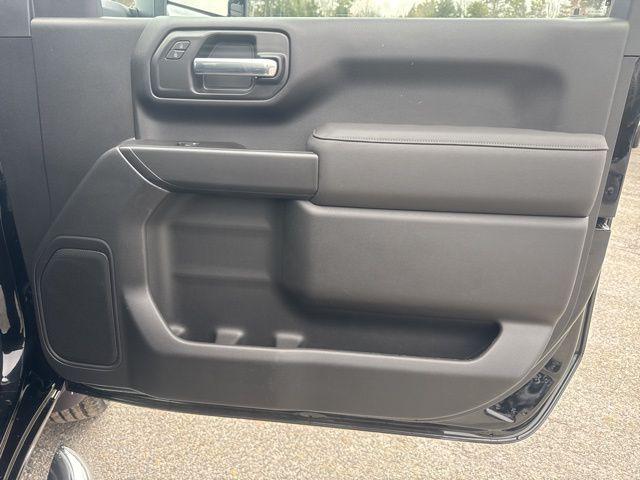 2026 GMC Sierra 2500HD Regular Cab, Long Bed, SLE, 4WD