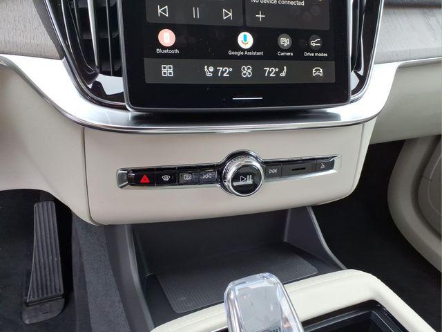2026 Volvo XC90 Ultra, B6 AWD Gas (mild hybrid), Gasoline, Bright, 7 Seats