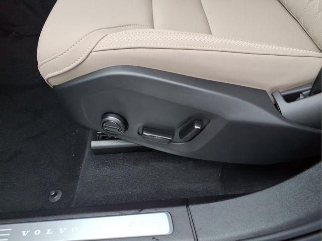 2026 Volvo XC90 Plus, B6 AWD Gas (mild hybrid), Gasoline, Bright, 7 Seats