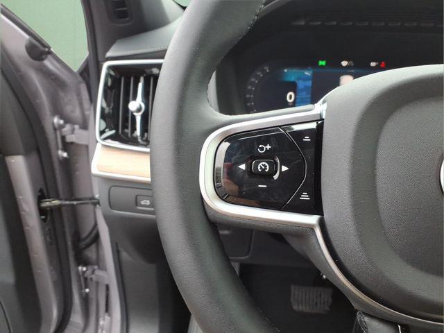 2026 Volvo XC90 Plus, B6 AWD Gas (mild hybrid), Gasoline, Bright, 7 Seats