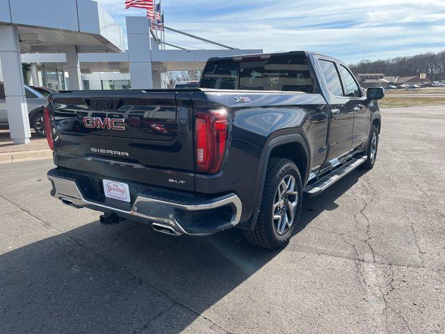 2022 GMC Sierra 1500 4WD Crew Cab Standard Box SLT