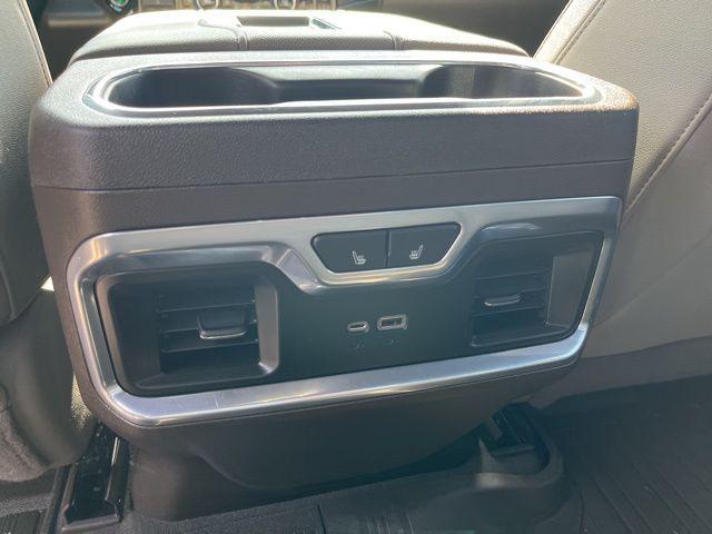 2022 GMC Sierra 1500 4WD Crew Cab Standard Box SLT