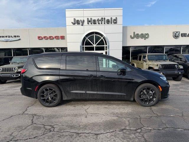 2026 Chrysler Pacifica Select for sale in Frontenac, KS