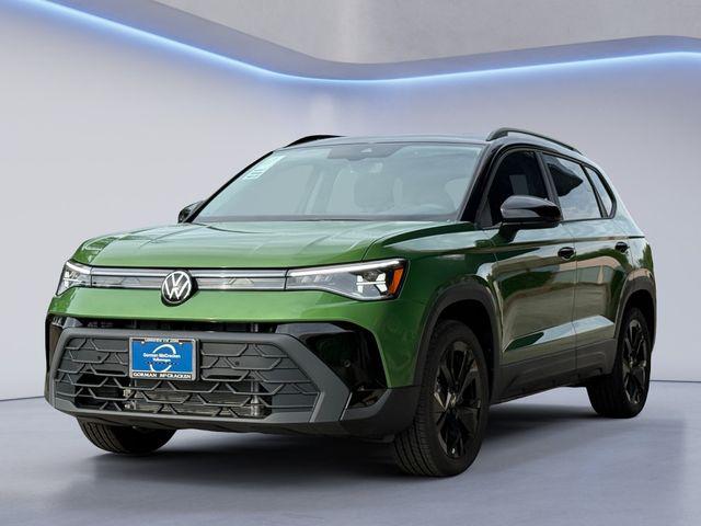 2026 Volkswagen Taos SE Black