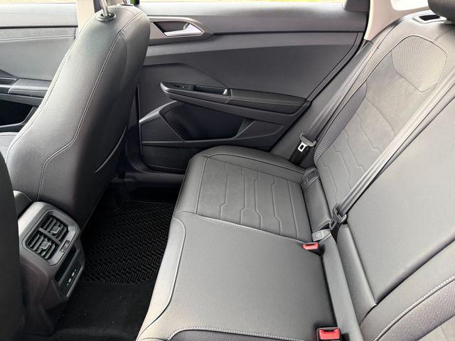 2026 Volkswagen Taos SE Black