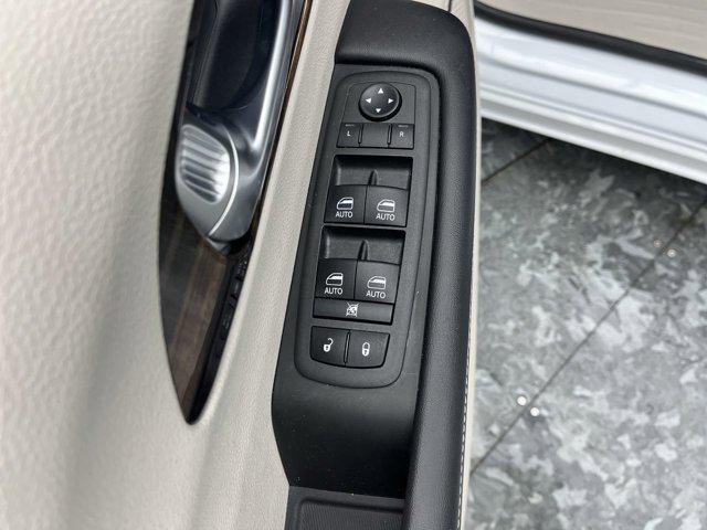 2022 Chrysler Pacifica Hybrid Limited