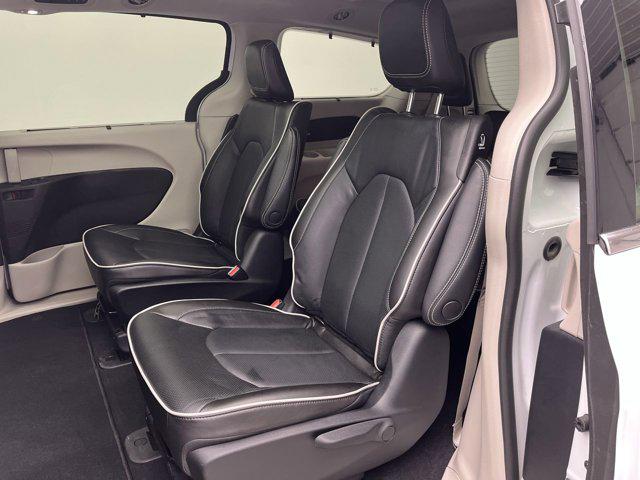 2022 Chrysler Pacifica Hybrid Limited