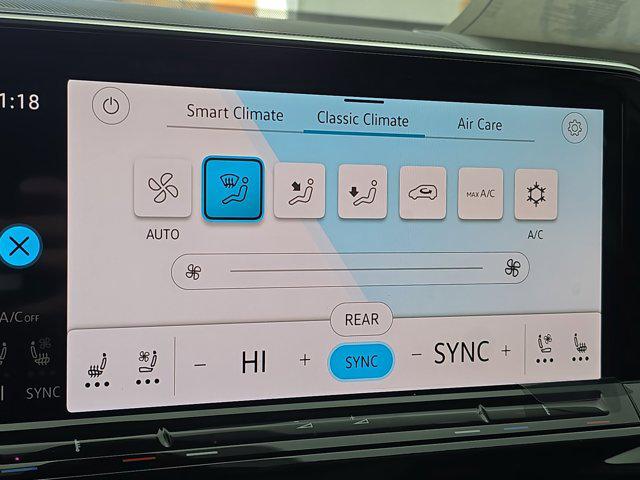 2026 Volkswagen Atlas SE with Technology