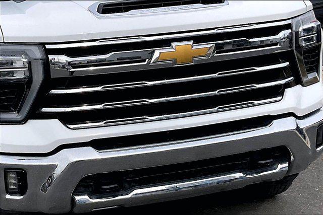 2024 Chevrolet Silverado 2500HD 4WD Crew Cab Standard Bed LTZ