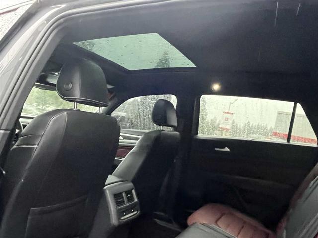 2023 Volkswagen Atlas Cross Sport 3.6L V6 SEL Premium R-Line