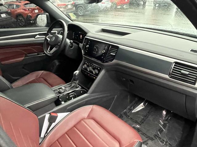 2023 Volkswagen Atlas Cross Sport 3.6L V6 SEL Premium R-Line