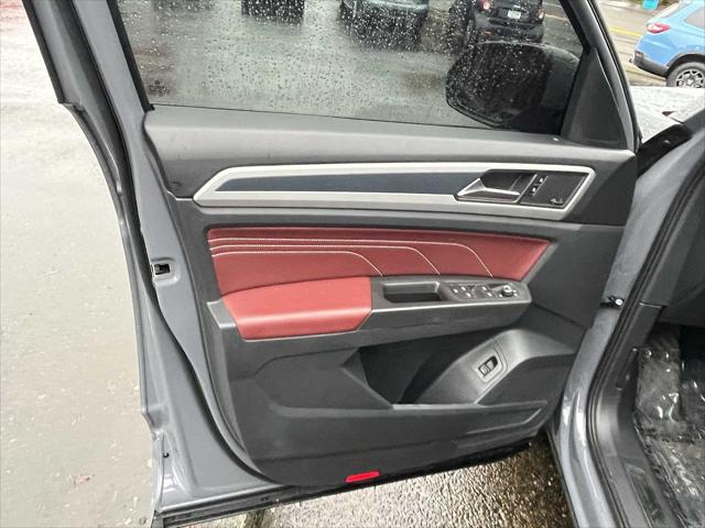 2023 Volkswagen Atlas Cross Sport 3.6L V6 SEL Premium R-Line